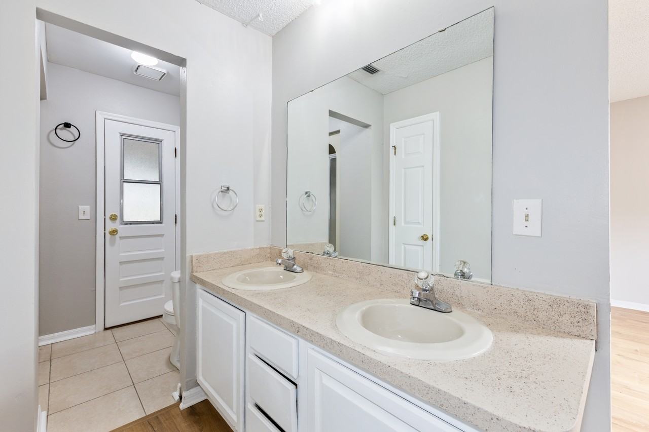 10451 Pink Azalea Drive - Photo 3 of 15