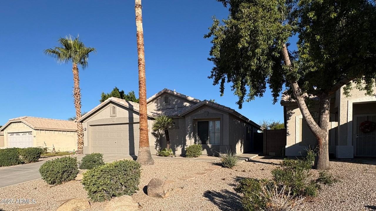 9214 West Ross Avenue - Photo 2 of 33