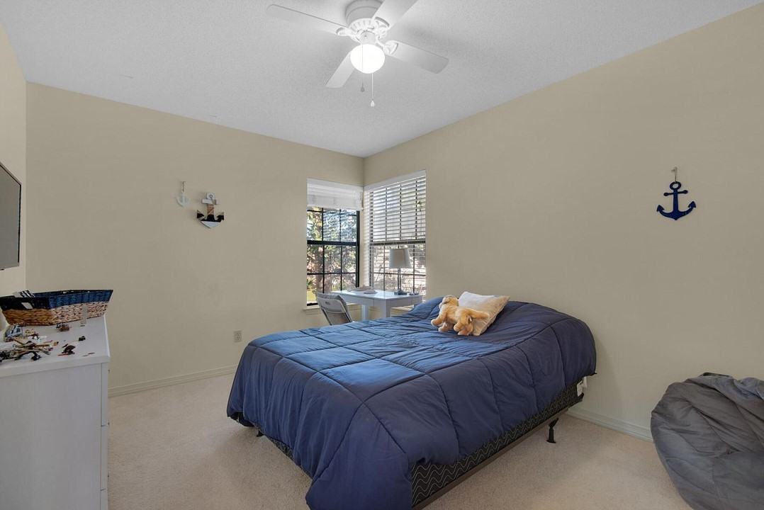 407 Parkwood Pl #NA - Photo 6 of 26