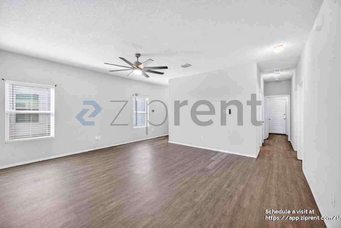 5706 Cicada Cir - Photo 6 of 32