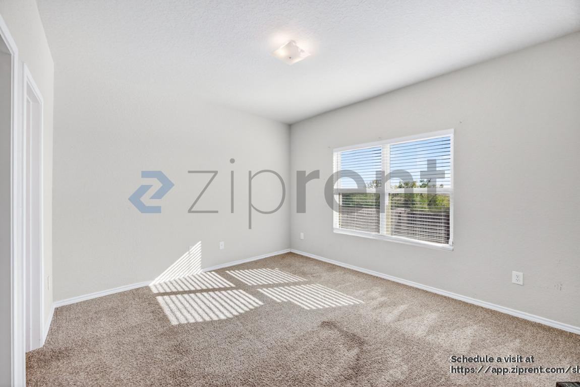 5706 Cicada Cir - Photo 7 of 32