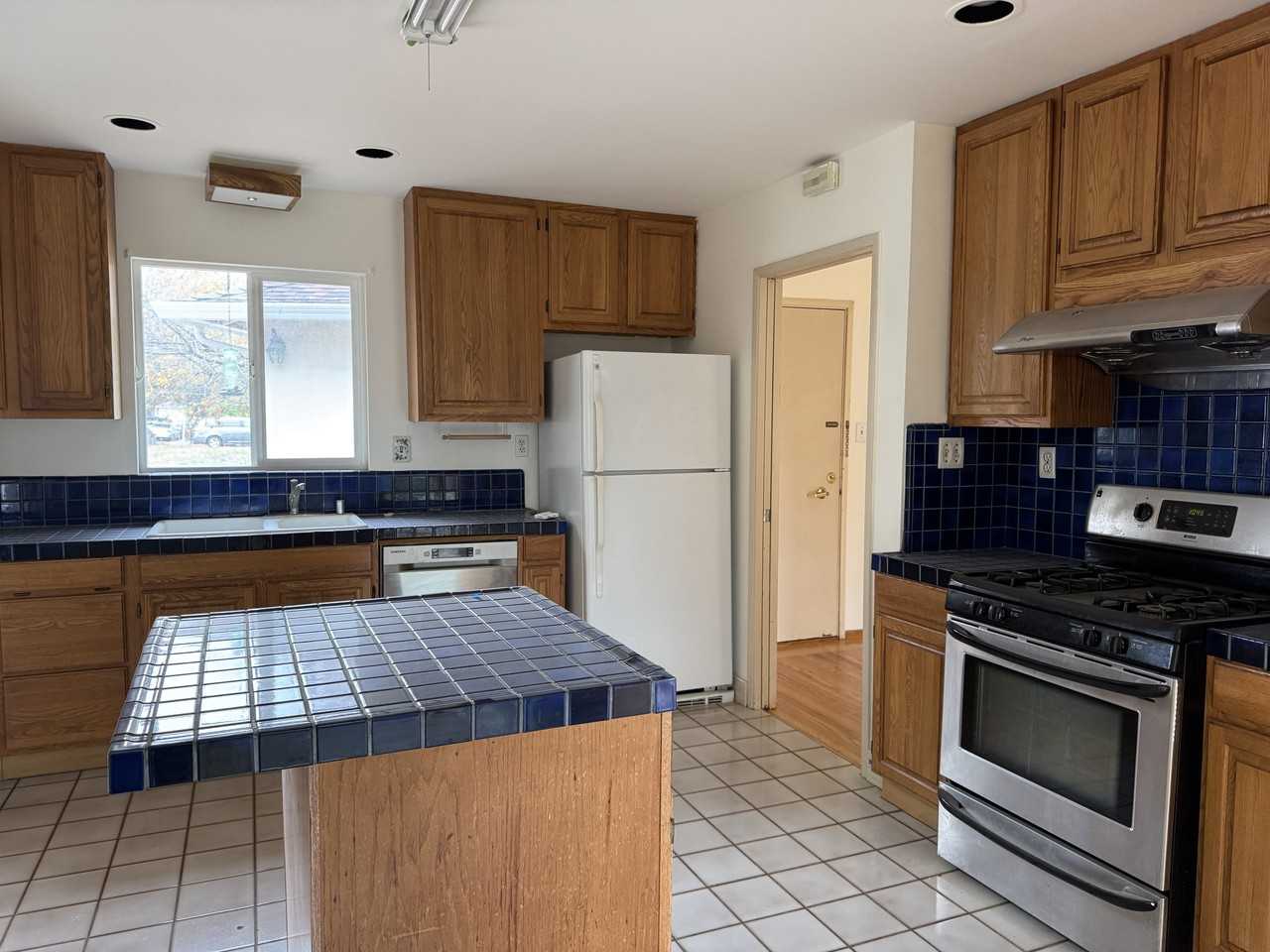 1105 Plymouth Drive #NA - Photo 2 of 7