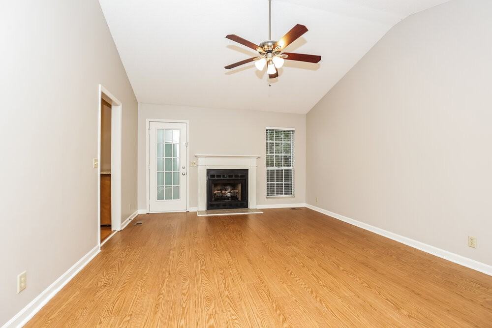 1444 Hunters Branch Rd - Photo 3 of 16