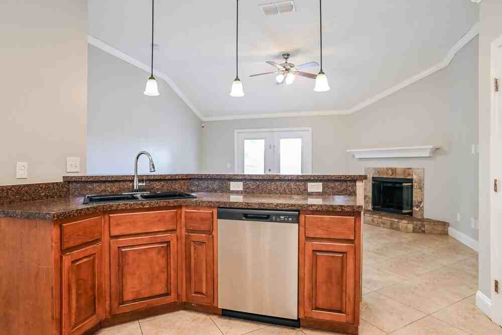 3015 Hickory Glen Dr - Photo 7 of 17