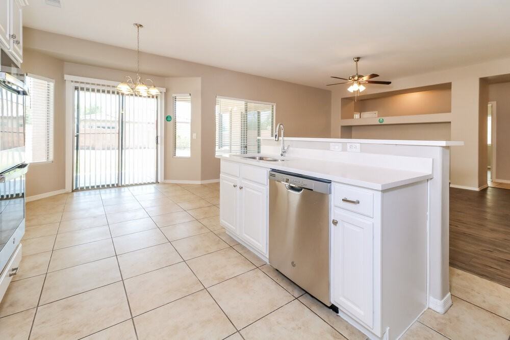 25571 Saint James Avenue - Photo 6 of 16