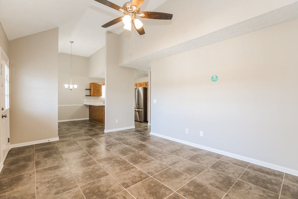 1774 N Cove - Photo 4 of 15