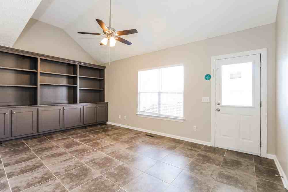 1774 N Cove - Photo 5 of 15