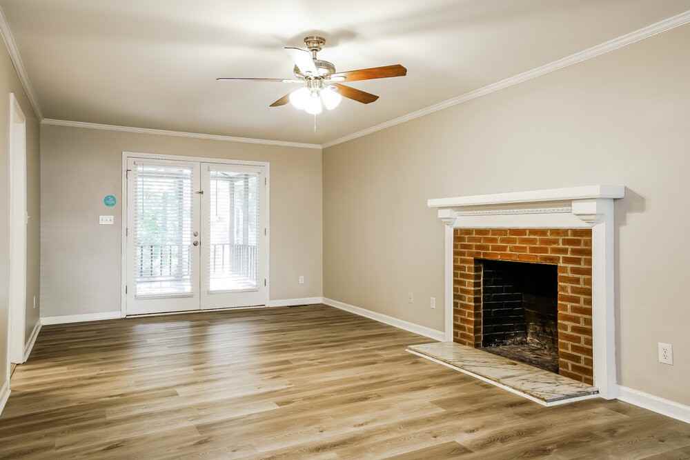 8821 Juaquin Ln - Photo 4 of 17