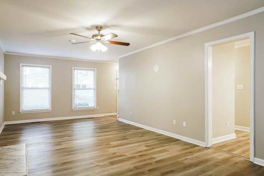 8821 Juaquin Ln - Photo 5 of 17