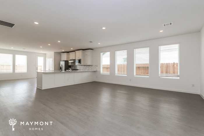 6407 Symphony Wave Dr - Photo 4 of 28