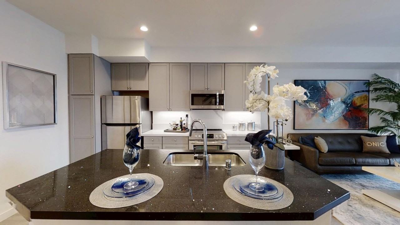 78 West Apartments - Photo 6 of 34