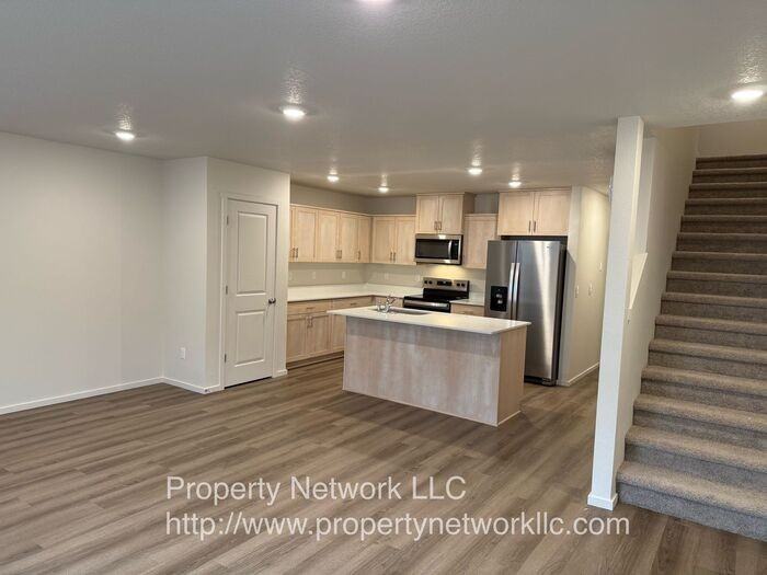 6108 Se 15th St - Photo 3 of 22