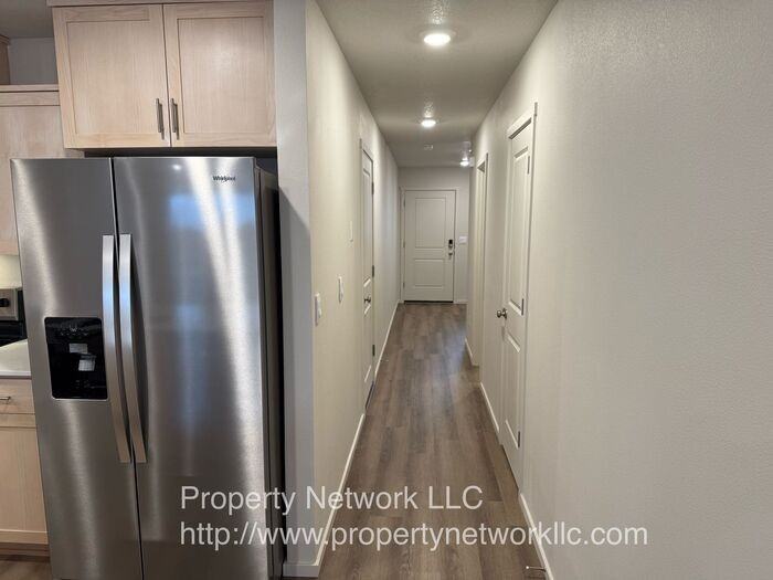 6108 Se 15th St - Photo 4 of 22