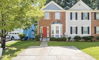 featured image of 5910 Hampton Court