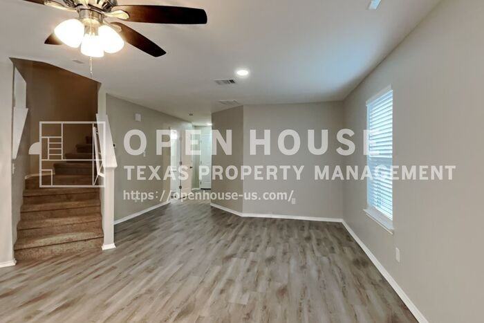 8525 Shallow Creek Drive - Photo 5 of 20