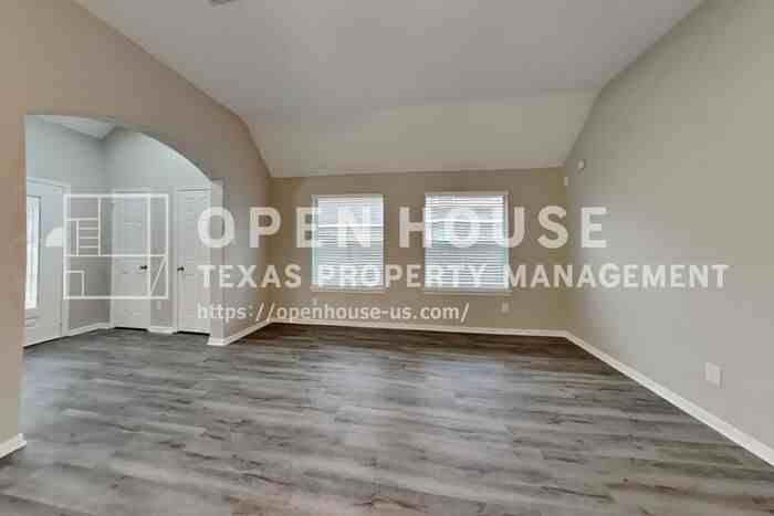 3701 Oak Crossing Drive - Photo 4 of 21