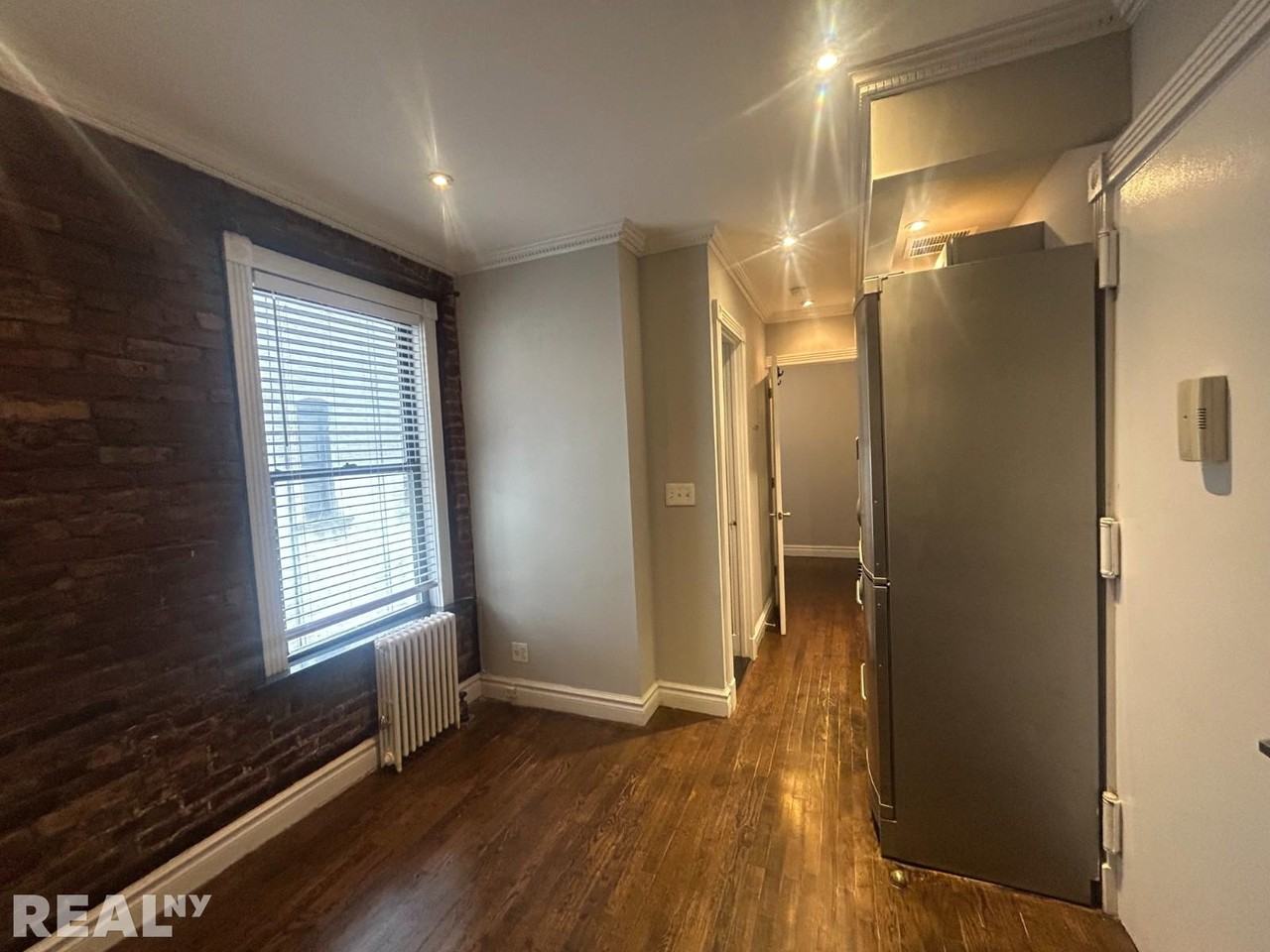 East 13th Street #2D - Photo 5 of 8