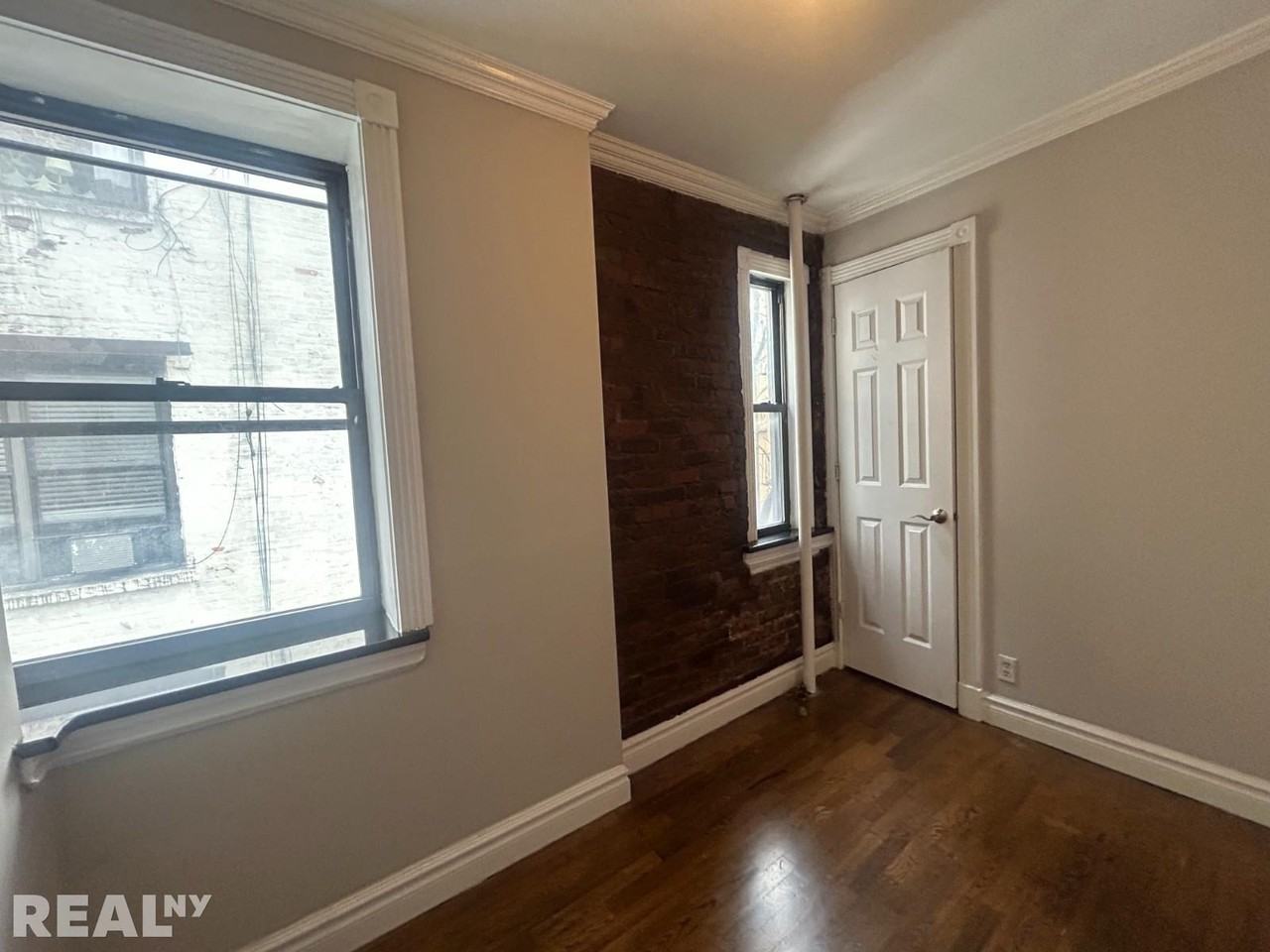 East 13th Street #5D - Photo 5 of 5