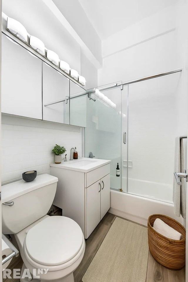 East 35th Street #1A - Photo 4 of 8