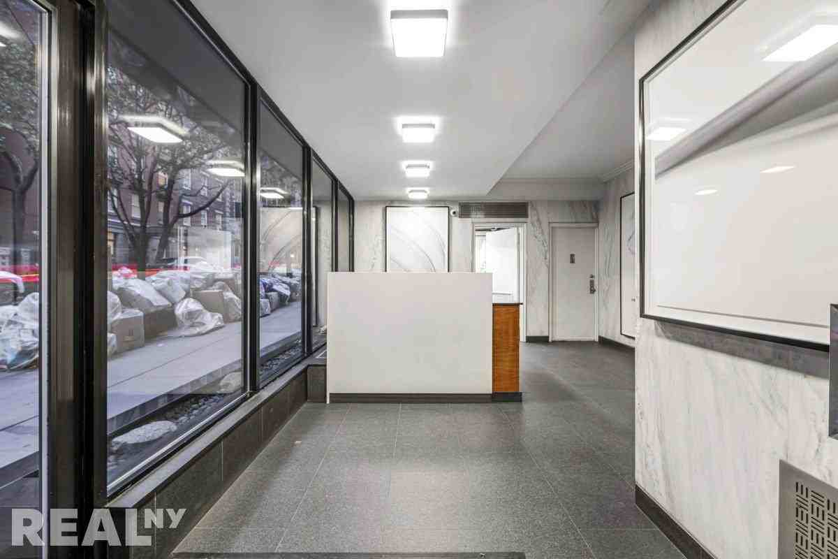 East 35th Street #1A - Photo 7 of 8