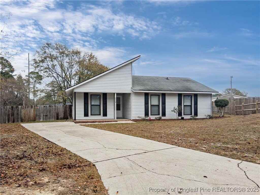 6594 Honeysuckle Dr - Photo 2 of 30