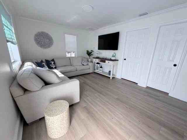 91 Treasure Blvd - Photo 3 of 20