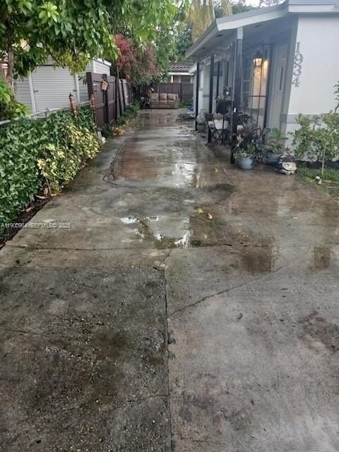 1934 Northwest 25th Avenue #B - Photo 6 of 7