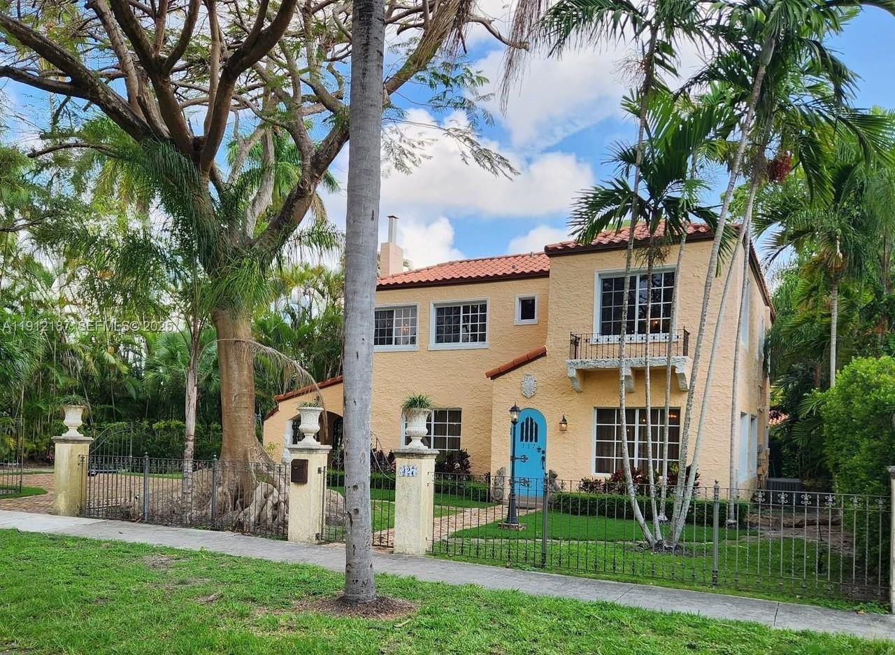 327 Menores Ave - Photo 5 of 43