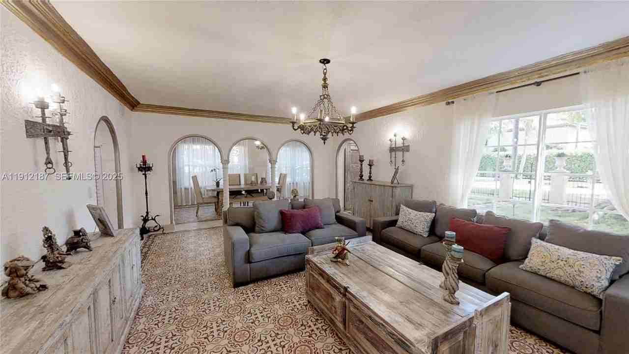 327 Menores Ave - Photo 6 of 43