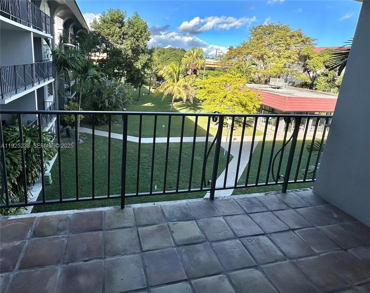 8101 Southwest 72nd Avenue #312W - Photo 7 of 19