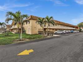 featured image of 5130 Sw 40th Ave #23B