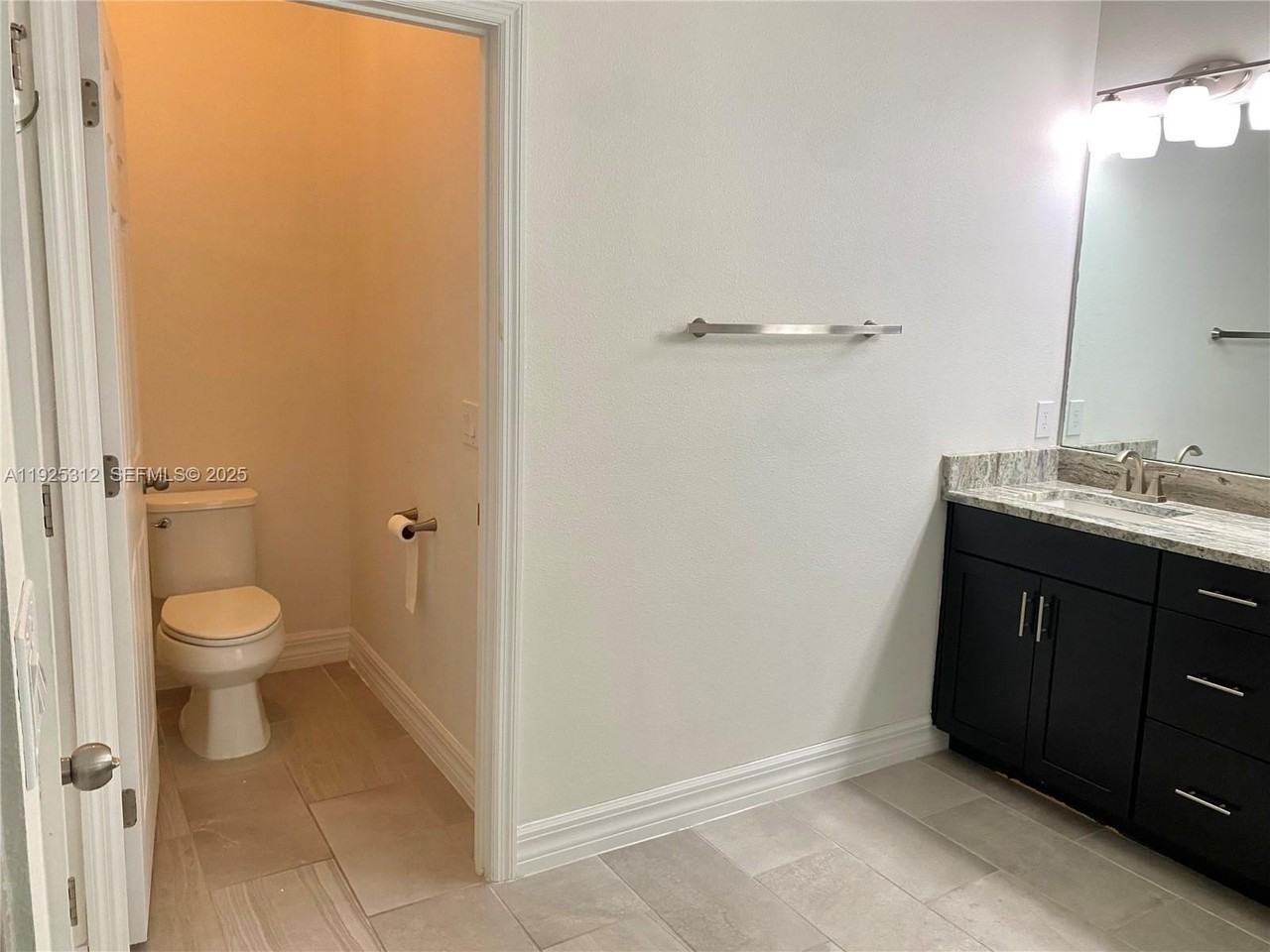 8251 Randall Park Boulevard - Photo 6 of 21