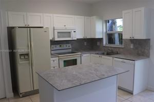 featured image of 2940 Se 15th Ter #2940