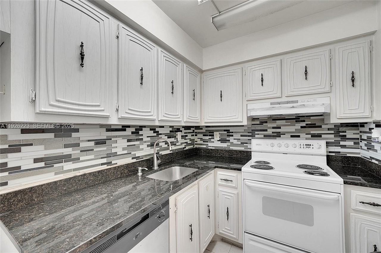 17800 Atlantic Blvd #409 - Photo 7 of 20