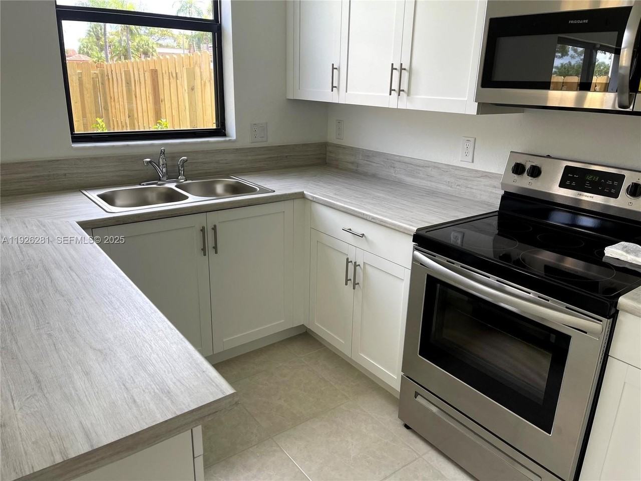 20679 Northeast 7th Place - Photo 2 of 22