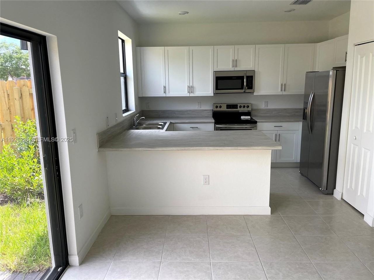 20679 Northeast 7th Place - Photo 3 of 22