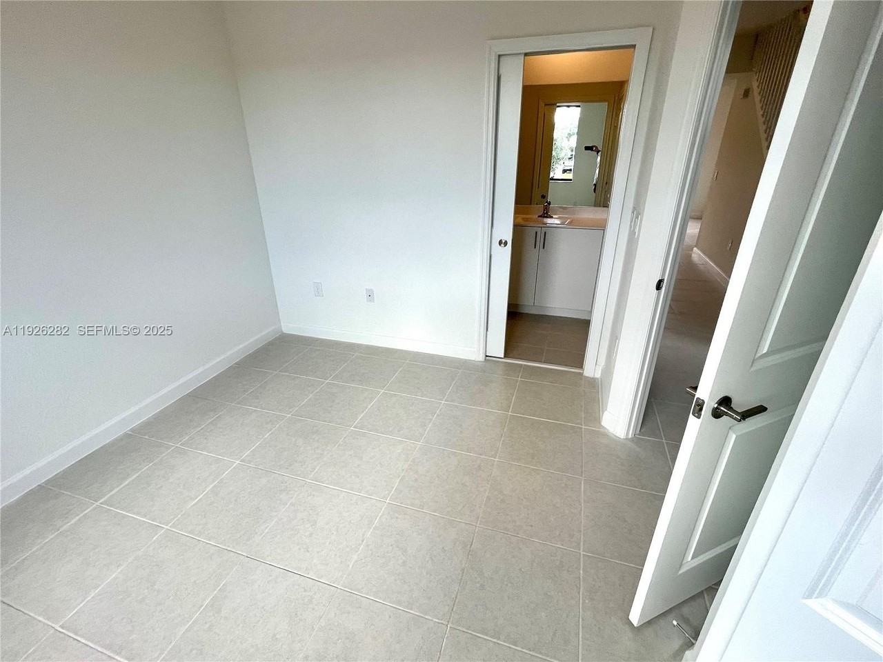 20671 Northeast 7th Place - Photo 6 of 26