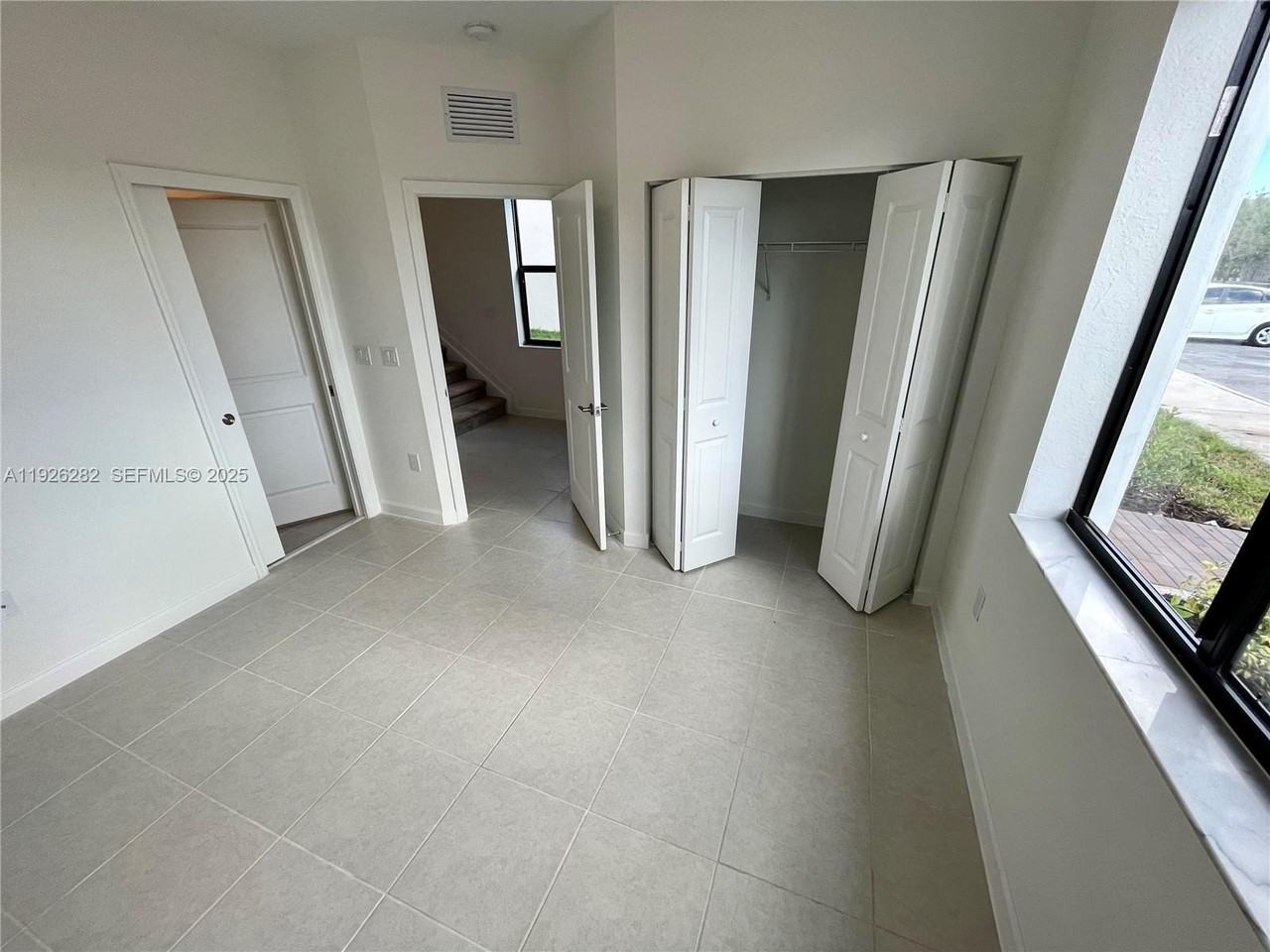 20671 Northeast 7th Place - Photo 7 of 26