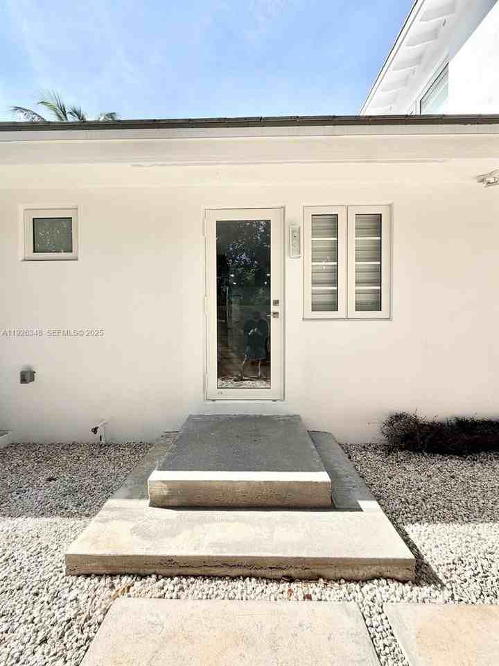 524 Northeast 65th Street #2