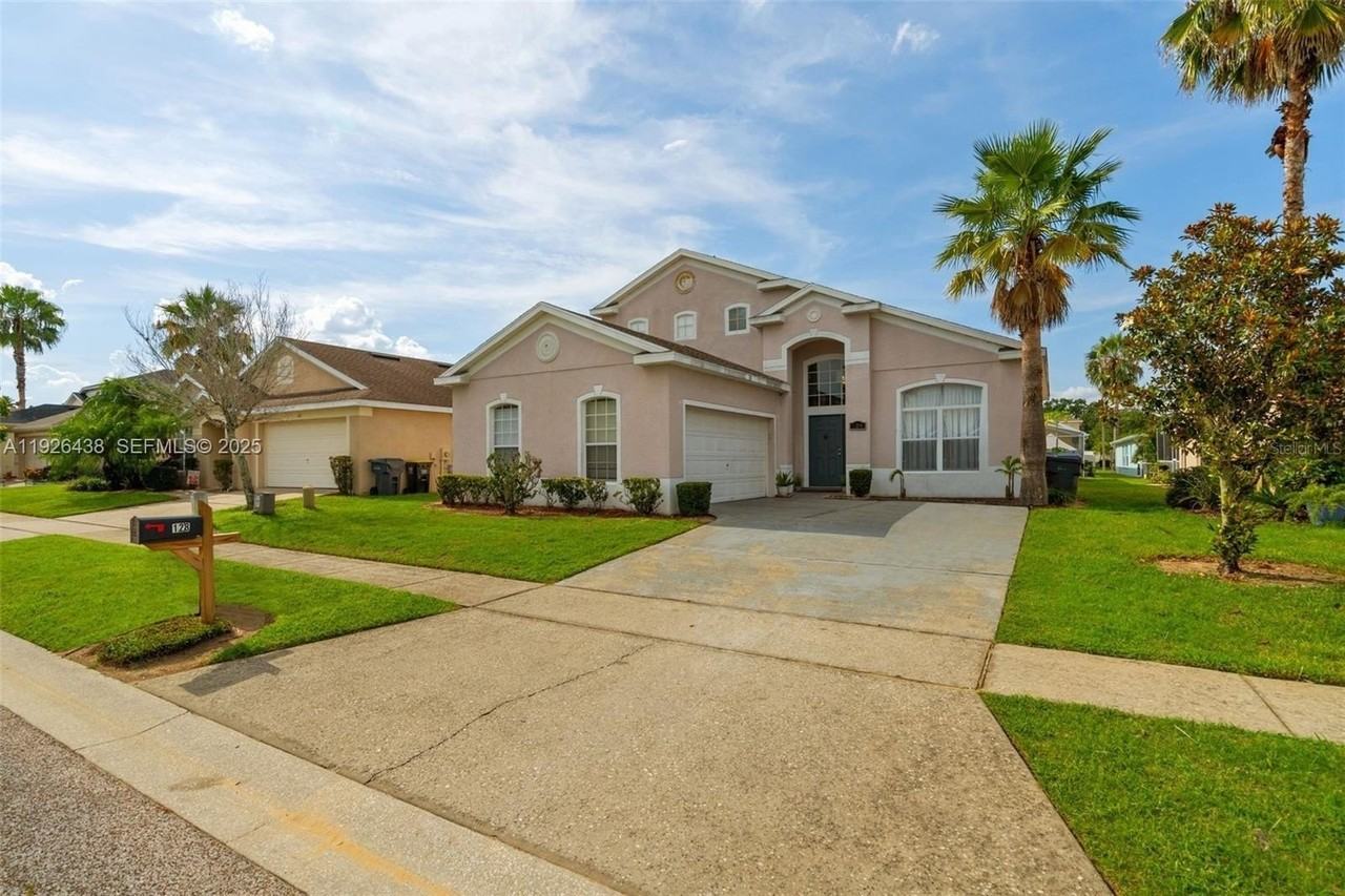 128 Emeraldview Ave - Photo 2 of 32