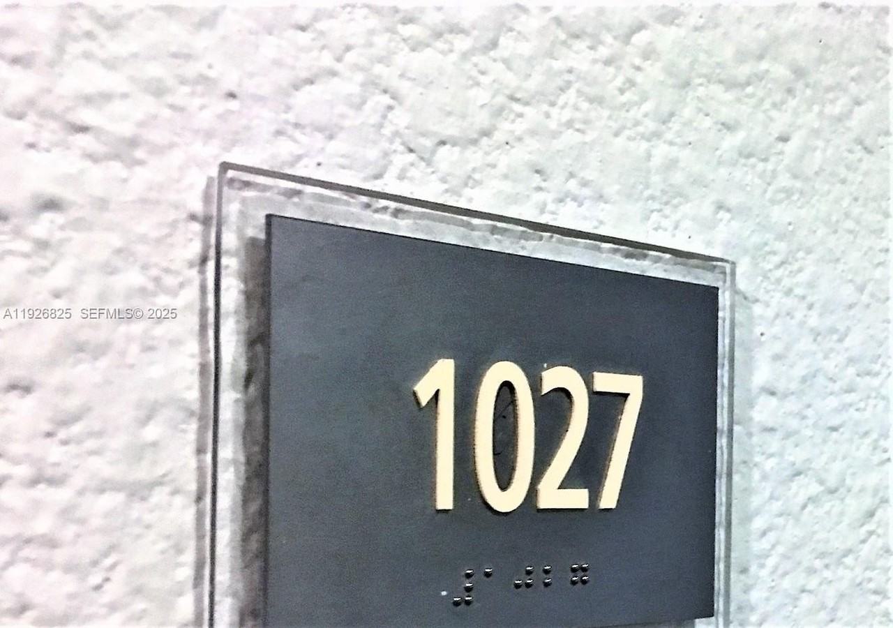 1000 West Avenue #1027