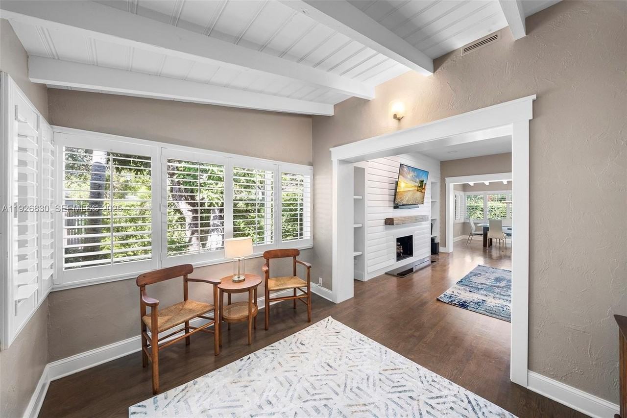 2400 Trapp Ave - Photo 4 of 34