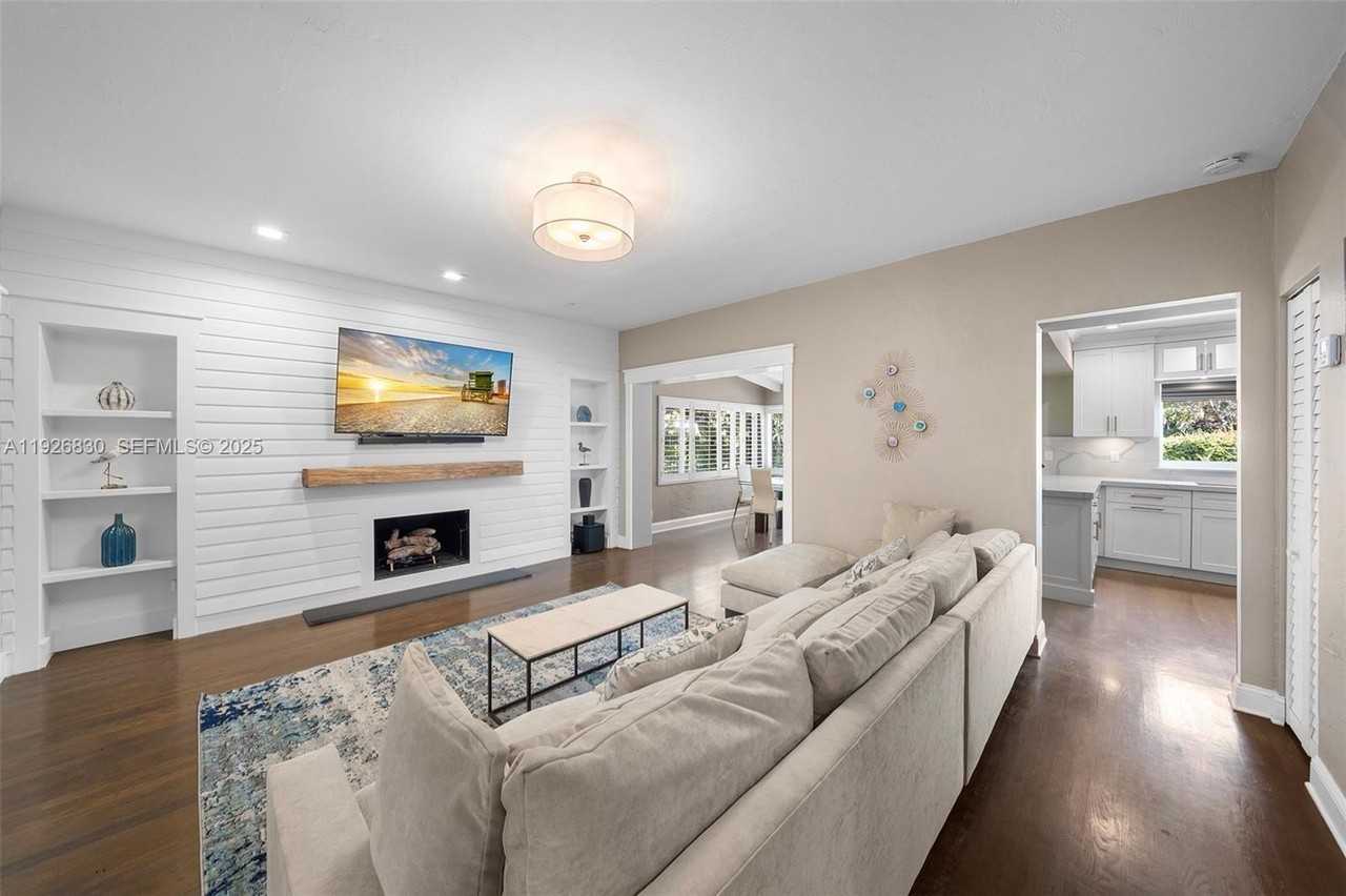 2400 Trapp Ave - Photo 6 of 34