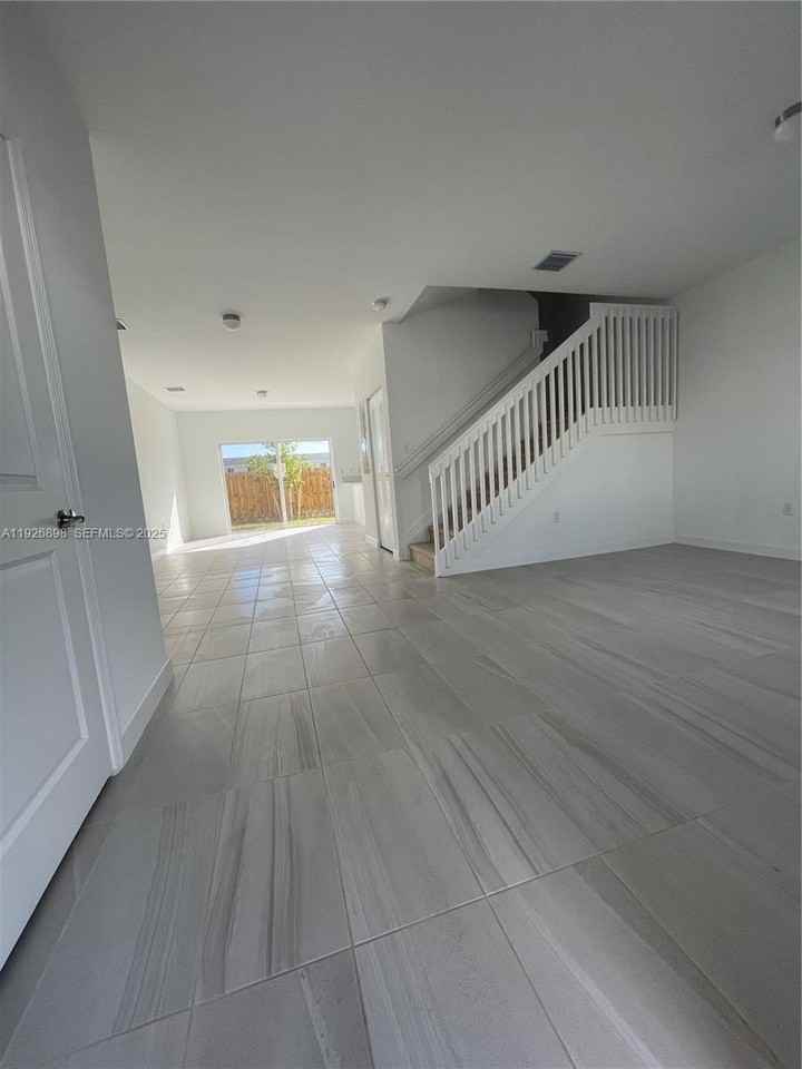 1221 Northwest 4th Lane #1221 - Photo 4 of 11