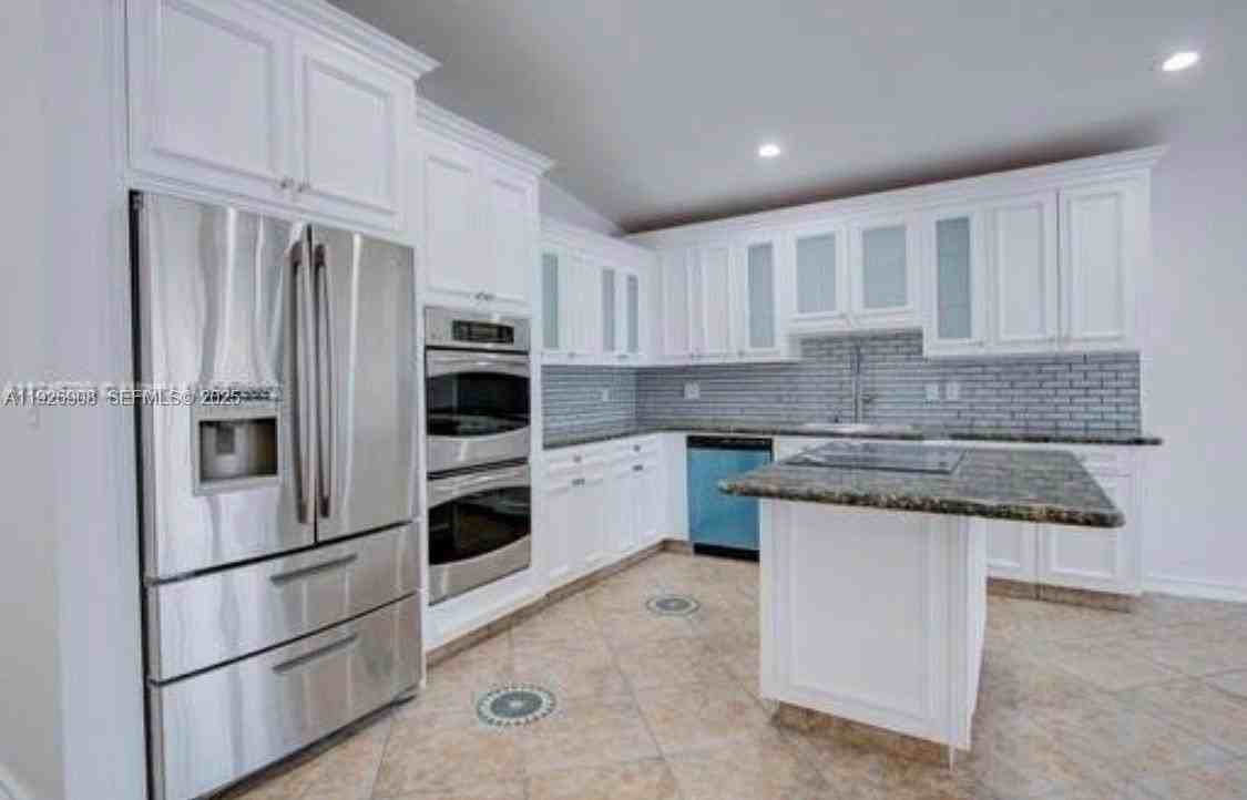 3748 Southwest 148th Place #0 - Photo 4 of 14