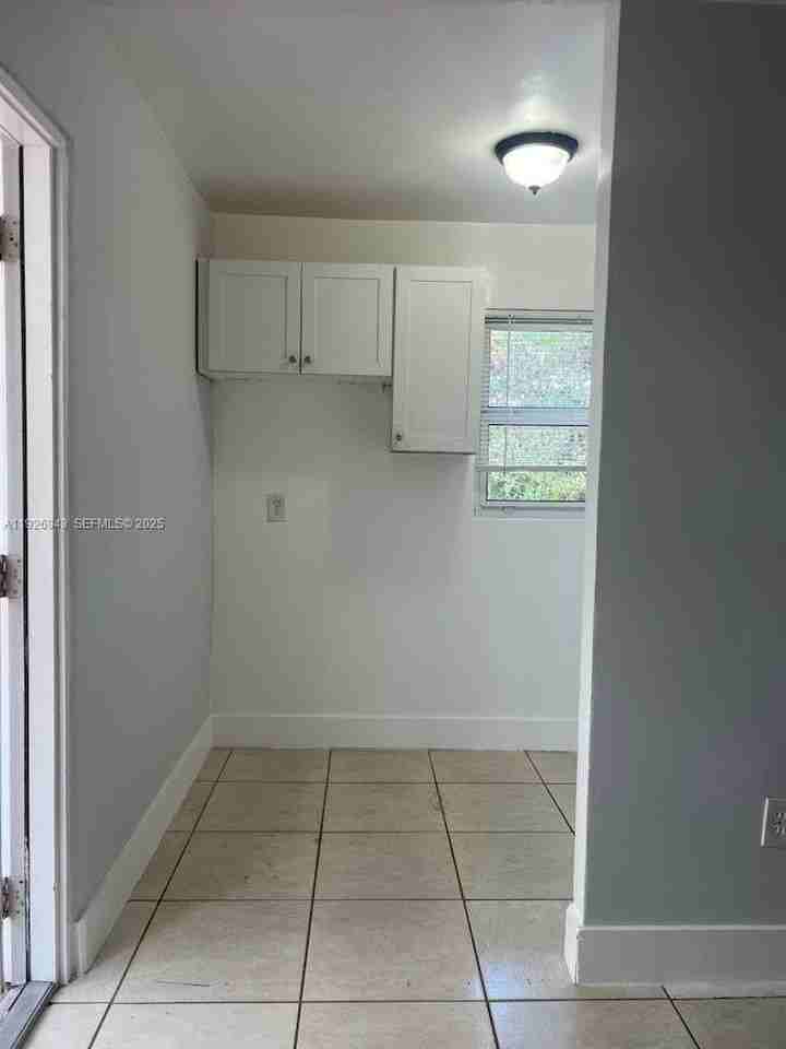 1275 Nw 60th St #6 - Photo 5 of 16