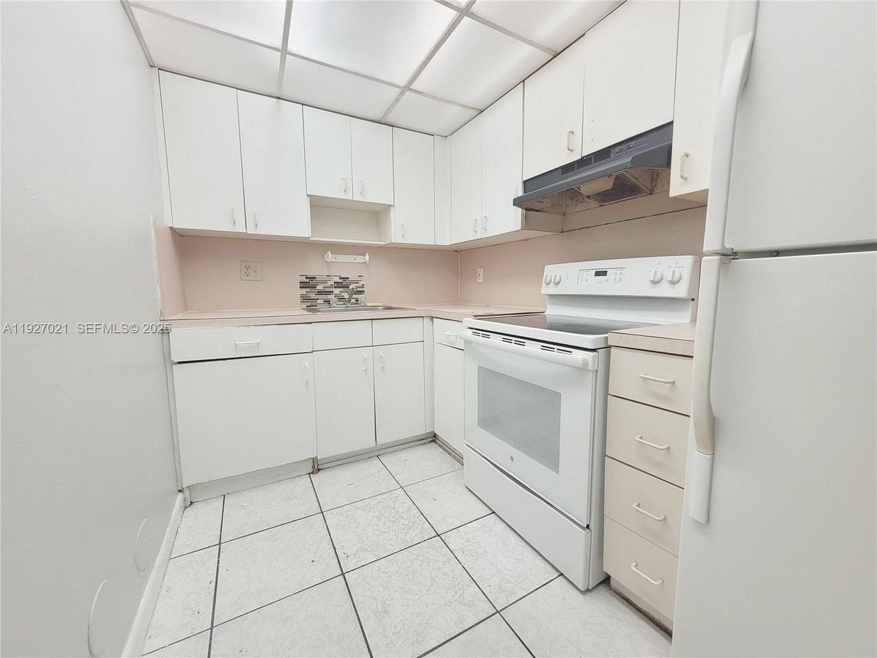 400 Northeast 18th Avenue #104 - Photo 3 of 14