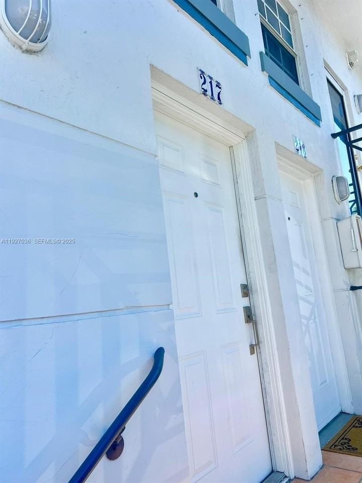 925 Nw 82nd Ave #217A - Photo 2 of 24