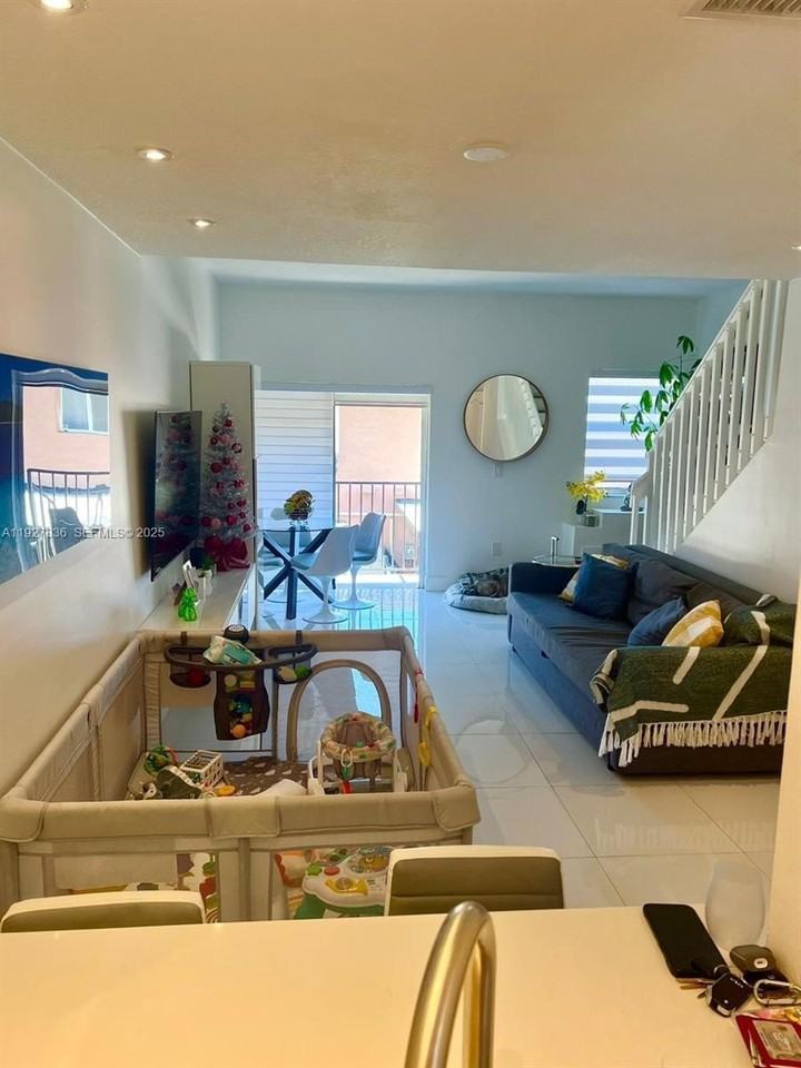 925 Nw 82nd Ave #217A - Photo 5 of 24