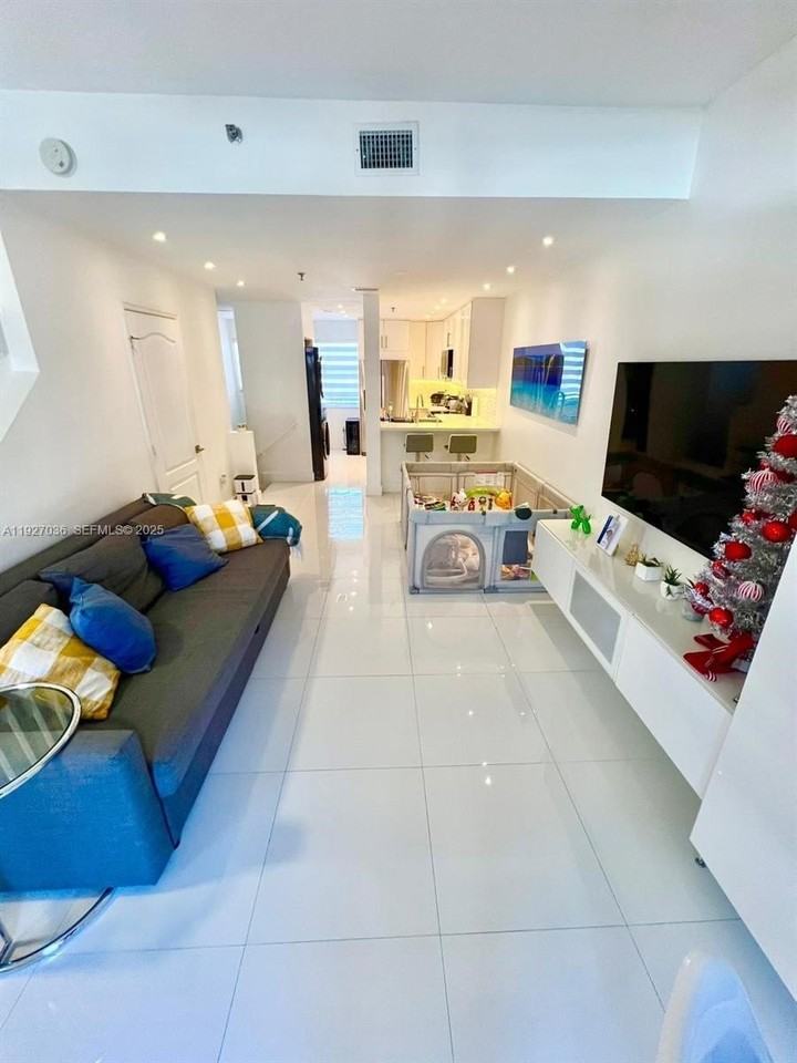 925 Nw 82nd Ave #217A - Photo 6 of 24